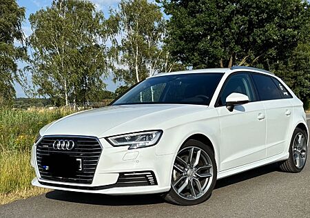 Audi A3 Sportback 1,4 TFSIe-RFK, Navi, Matrix
