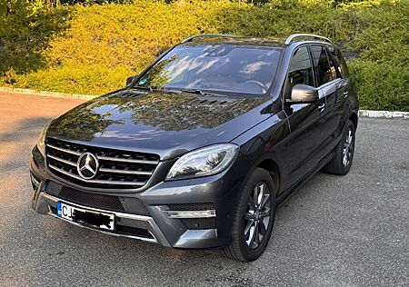 Mercedes-Benz ML 250 BlueTEC 4MATIC -AMG LINE-
