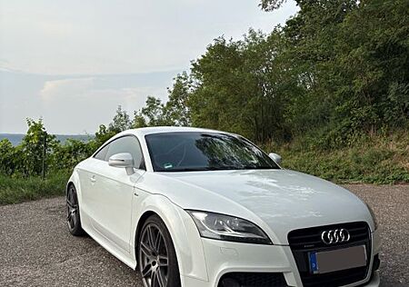 Audi TT Coupe 2.0 TDI quattro - S-Line/Schalens/Bose