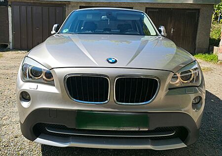 BMW X1 xDrive25i - HU/Öl neu, iDrive