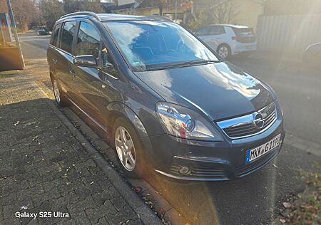 Opel Zafira 1.9 Top Zustand 7 Sitze Automatik TÜV Neu