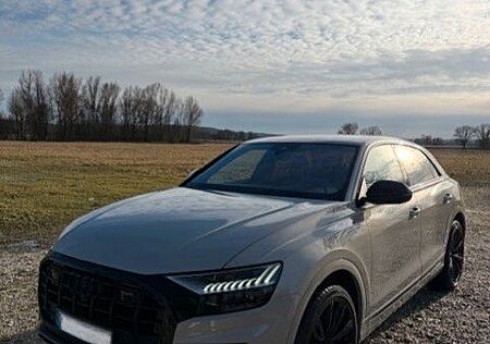 Audi SQ8 TDI quattro Vikunjabeige/23 Zoll Sport