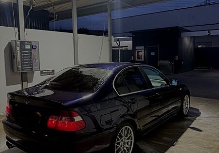 BMW 325i E46 -