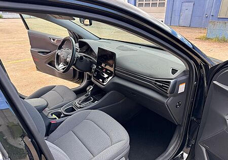 Hyundai Ioniq 1.6l GDi PLUG-IN HYBRID -