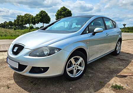 Seat Leon 1.6 / TÜV NEU / 8 Reifen