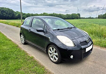 Toyota Yaris 1,3-l-VVT-i Team Team