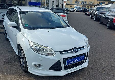 Ford Focus ,Titanium "ST-Line Außenpaket"ATM b.81000