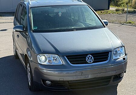 VW Touran Volkswagen 2.0 TDI Highline/LEDER/XENON/KLIMAAUTO/