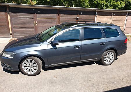 VW Passat Variant Volkswagen 2.0 BlueTDI DSG Comfortline 2014
