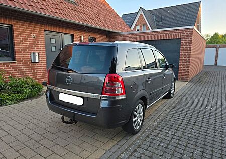 Opel Zafira 1.6 Benzin 7 Sitzer