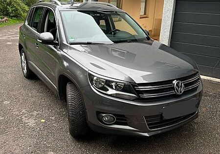 VW Tiguan Volkswagen 2.0 TDI Automat. AHK Navi PDC BTM 4Motio