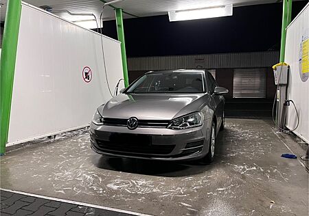 VW Golf Volkswagen 1.2 TSI 63kW BMT Trendline Trendline