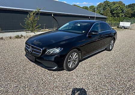 Mercedes-Benz E 200 E 200d Autom. Avantgarde,Widescreen,Originalfarb