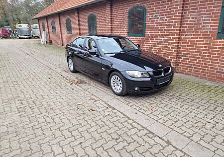 BMW 320i Navi Business PDC Schiebedach