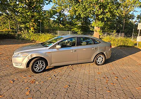 Ford Mondeo gebraucht kaufen Ford Mondeo 2,0TDCi 96 kW DPF Ambiente Ambiente