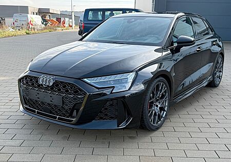 Audi RS3 2.5 TFSI Sportback+MATRIX+HUD+SONOS+PANO