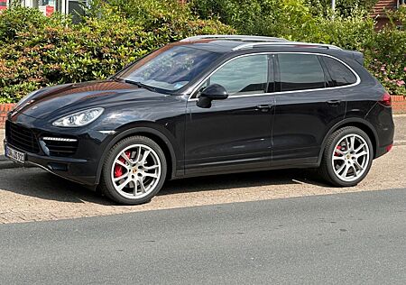 Porsche Cayenne Turbo Burmester eAHK P&E TV Vollausst.