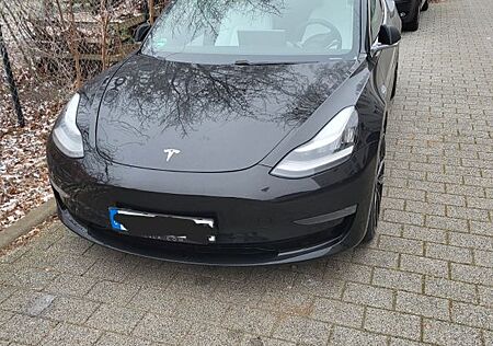 Tesla Model 3 Performance - Allradantrieb mit Dual...