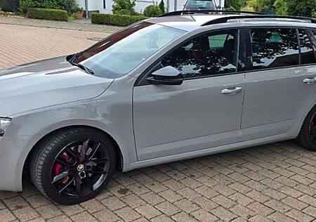 Skoda Octavia 2.0 TSI DSG RS Combi RS