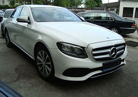 Mercedes-Benz E 200 E 200d EXCLUSIVE Autom. LEDER NAVI KAMERA