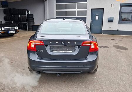 Volvo S60 D4 -