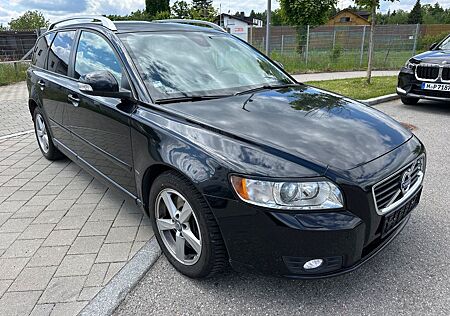 Volvo V50 Kombi D4 Business Pro Edition Automatik Voll