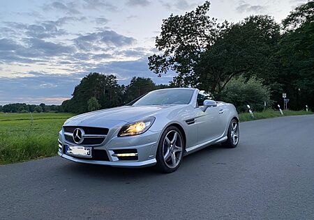 Mercedes-Benz SLK 200 - Airscarf, Navi, AMG line