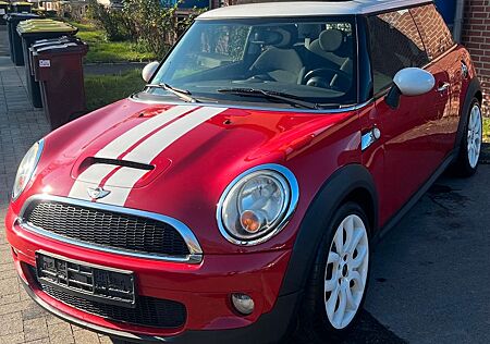 Mini Cooper S *PANO-1.HAND-TÜV 03/27*