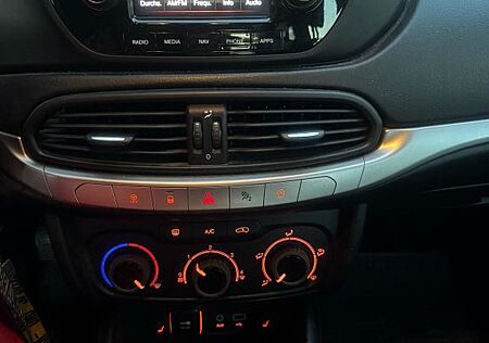 Fiat Tipo 1.4 T-Jet LOUNGE LOUNGE