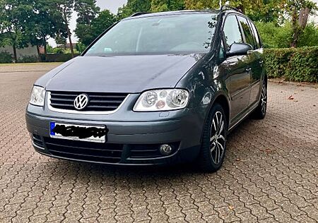 VW Touran Volkswagen 2.0 TDI DSG Highline TÜV & 2 Reifen neu
