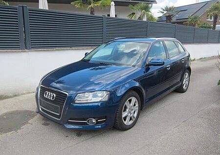 Audi A3 Sportback 1.6 TDI Klima Euro-5 PDC SHZ Alufel