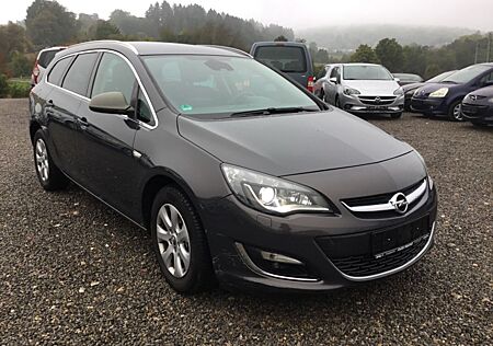 Opel Astra J Sports Tourer Exklusiv