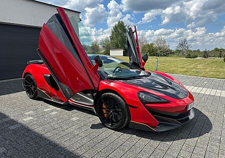 McLaren 600LT Lift Carbon B&W Vermilion Red