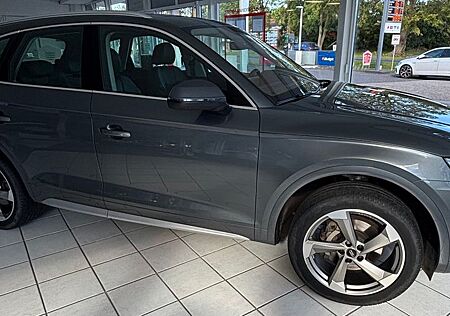 Audi Q5 2.0 TDI quattro design*Navi*Kamera*AHK*Pano*