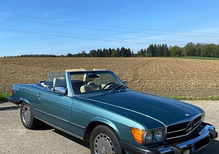 Mercedes-Benz SL 560