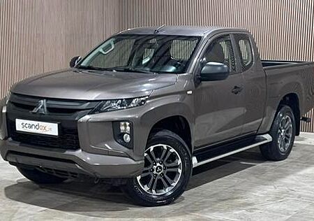 Mitsubishi L200 2.2DI-D Club Cab 4WD