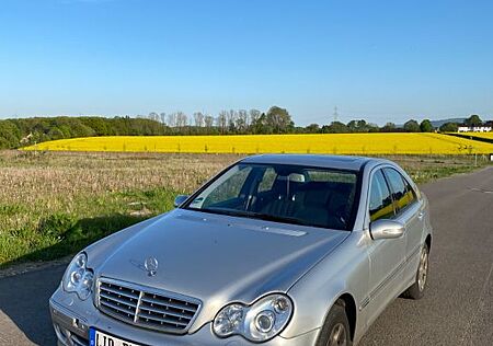 Mercedes-Benz C 180 C180 W203 KOMPRESSOR CLASSIC