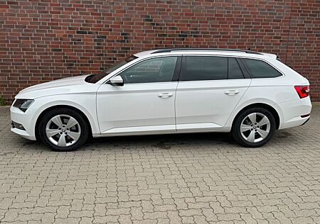 Skoda Superb 2.0 TDI DSG Style Bi Xenon Navi Klimauto