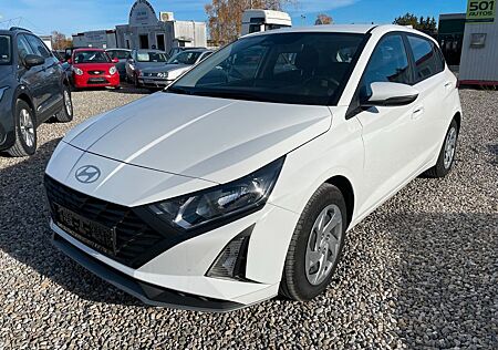 Hyundai i20 Select 1.2 NAVI Kamera