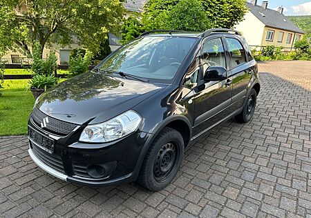 Suzuki SX4 1.6 VVT 4WD/AHK/8-Fach/Sitzheizung/Allrad