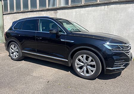 VW Touareg Volkswagen 3.0 V6 TDI 4M LUFT Virtual StandH Voll