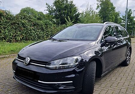 VW Golf Volkswagen 2.0 TDI SCR DSG IQ.DRIVE Variant IQ.DRIVE
