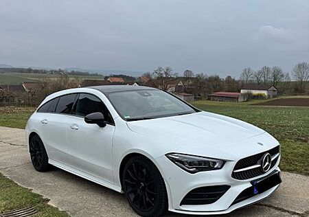 Mercedes-Benz CLA 200 Shooting Brake CLA 200d SB | AMG-Line | Pano | AHK | LED