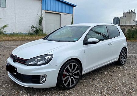 VW Golf Volkswagen GTI VI 6 Adidas Edition