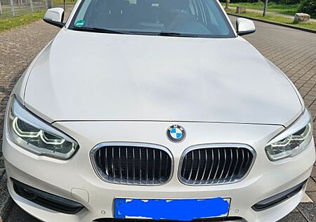BMW 118i Advantage Automatik Scheckheftgepflegt