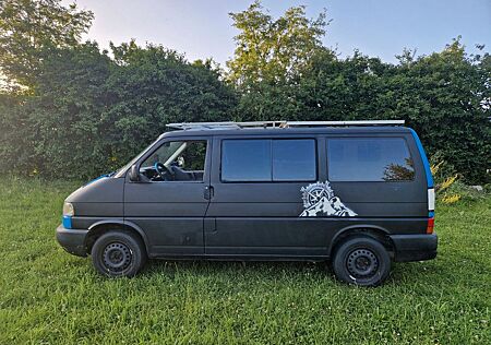 VW T4 Caravelle Volkswagen 2,5-l-Diesel TDI 75kW Standard