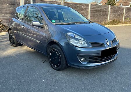 Renault Clio 1.6 16V Bj. 2006 TÜV Neu