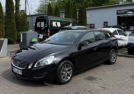 Volvo V60 DRIVe Diesel - 2. Hand, Scheckheftgepflegt