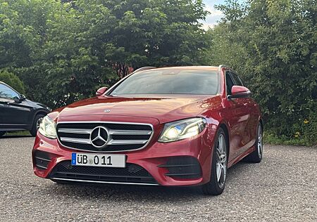 Mercedes-Benz E 220 E 220d T AMG Line Autom. AMG Line