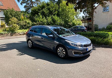 Kia Cee'd Sportswagon 1.6 GDI Dream-Team Edition...